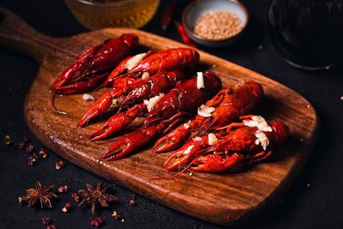 小龍蝦只吃蝦尾，為何蝦尾價(jià)格更親民？